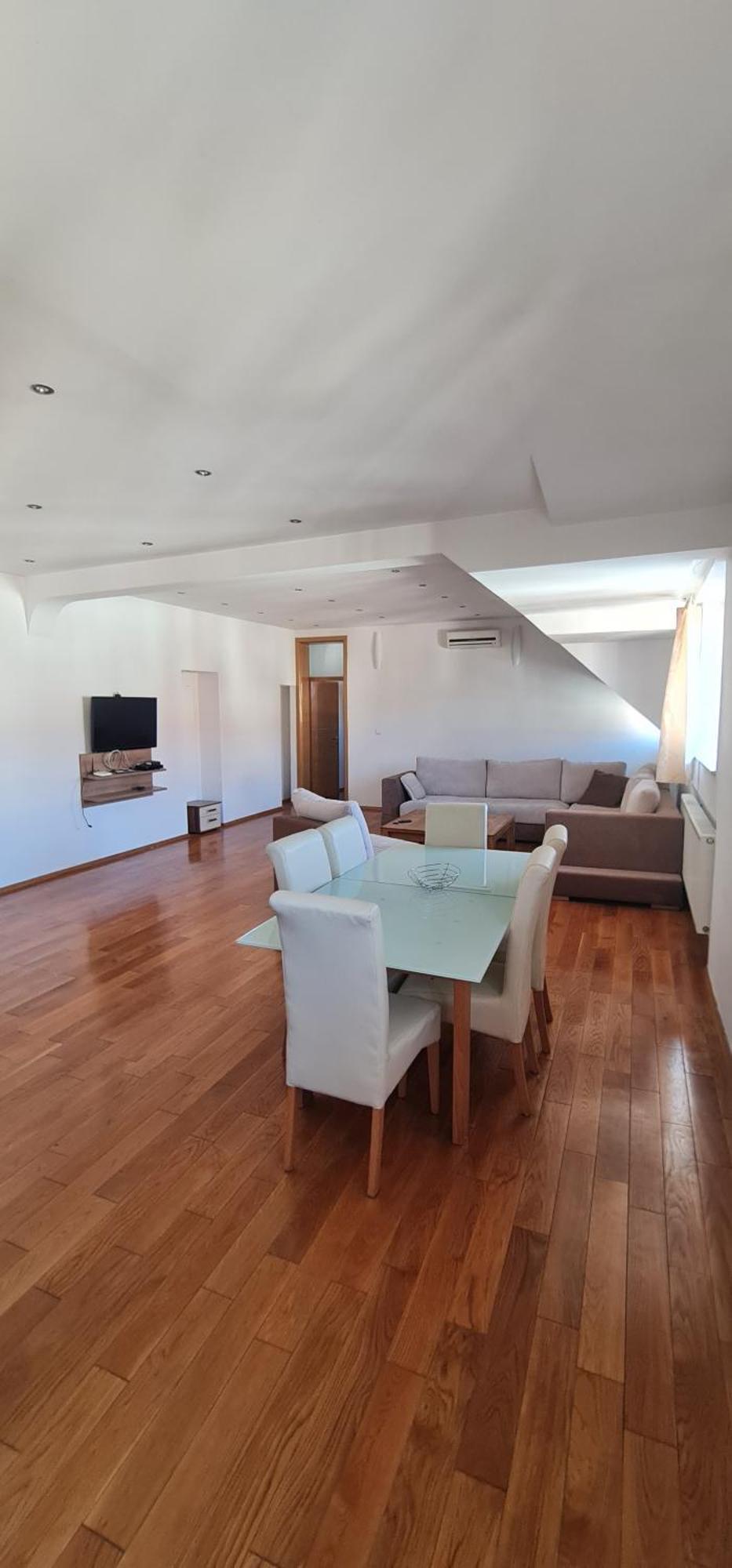 Apartment Theater *